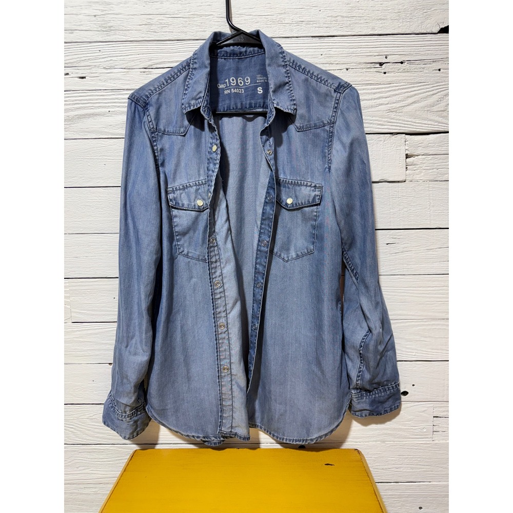 GAP Light Blue Denim Button-Down Shirt